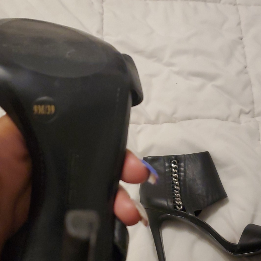 Vince Camuto Sandals - Picture 2 of 4